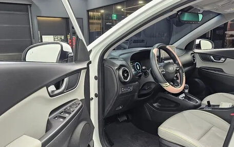 Hyundai Kona I, 2022 год, 2 050 000 рублей, 5 фотография