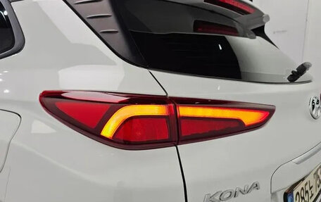 Hyundai Kona I, 2022 год, 2 050 000 рублей, 13 фотография