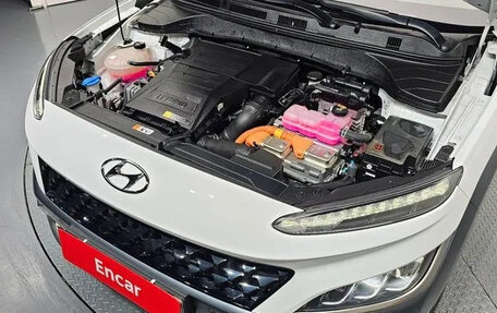 Hyundai Kona I, 2022 год, 2 050 000 рублей, 23 фотография