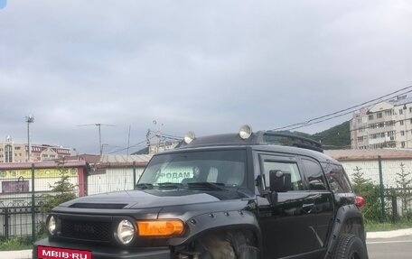 Toyota FJ Cruiser, 2011 год, 3 400 000 рублей, 2 фотография