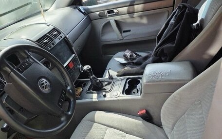 Volkswagen Touareg III, 2004 год, 603 999 рублей, 5 фотография