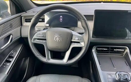 BYD Qin, 2025 год, 1 800 000 рублей, 10 фотография