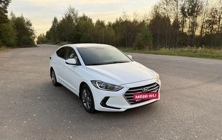 Hyundai Elantra VI рестайлинг, 2018 год, 1 500 000 рублей, 2 фотография
