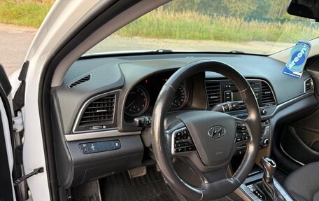 Hyundai Elantra VI рестайлинг, 2018 год, 1 500 000 рублей, 6 фотография