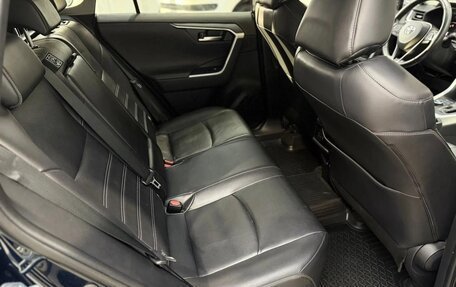Toyota RAV4, 2020 год, 2 790 000 рублей, 21 фотография