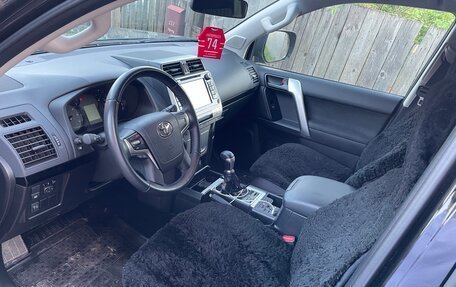 Toyota Land Cruiser Prado 150 рестайлинг 2, 2019 год, 4 800 000 рублей, 5 фотография