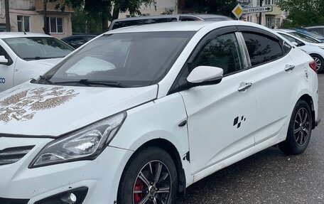 Hyundai Solaris II рестайлинг, 2015 год, 470 000 рублей, 4 фотография