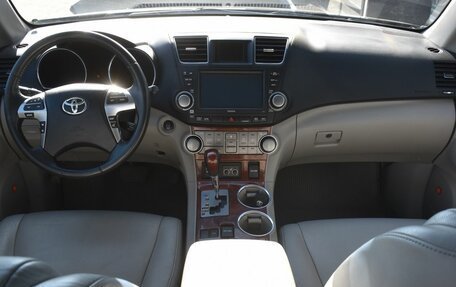 Toyota Highlander III, 2010 год, 1 604 000 рублей, 13 фотография