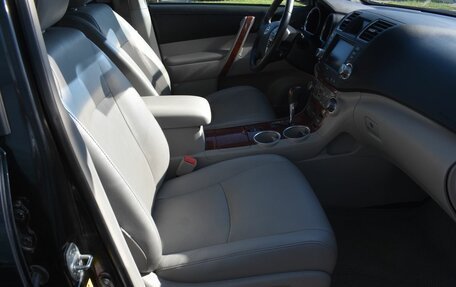 Toyota Highlander III, 2010 год, 1 604 000 рублей, 10 фотография