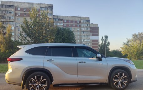 Toyota Highlander, 2021 год, 4 800 000 рублей, 4 фотография
