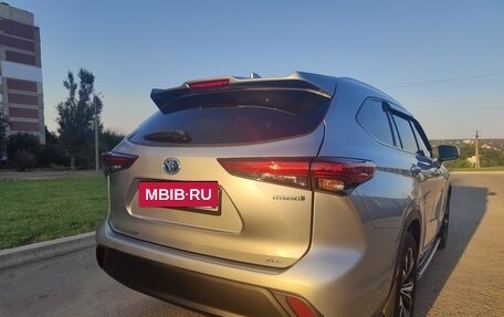 Toyota Highlander, 2021 год, 4 800 000 рублей, 6 фотография