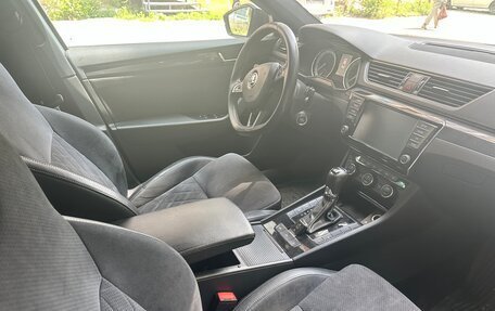 Skoda Superb III рестайлинг, 2017 год, 1 750 000 рублей, 6 фотография