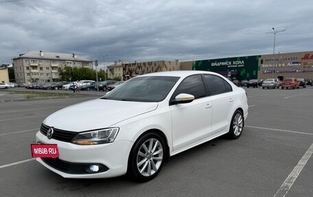 Volkswagen Jetta VI, 2014 год, 1 250 000 рублей, 2 фотография