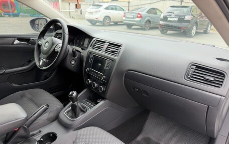 Volkswagen Jetta VI, 2014 год, 1 250 000 рублей, 28 фотография