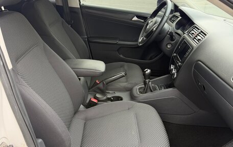 Volkswagen Jetta VI, 2014 год, 1 250 000 рублей, 27 фотография