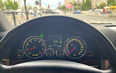 Volkswagen Touareg III, 2006 год, 999 999 рублей, 12 фотография