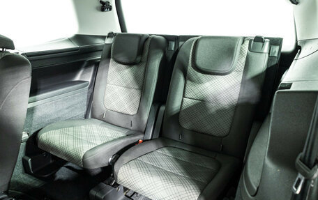 Volkswagen Sharan II, 2019 год, 2 850 000 рублей, 16 фотография
