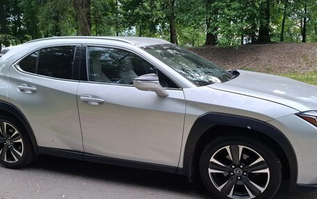 Lexus UX I, 2018 год, 3 550 000 рублей, 12 фотография
