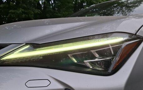 Lexus UX I, 2018 год, 3 550 000 рублей, 15 фотография