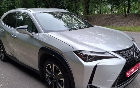 Lexus UX I, 2018 год, 3 550 000 рублей, 14 фотография