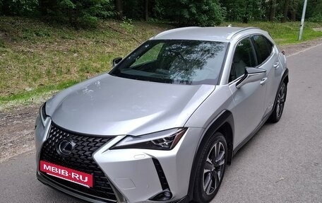 Lexus UX I, 2018 год, 3 550 000 рублей, 4 фотография