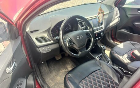 Hyundai Solaris II рестайлинг, 2018 год, 1 042 000 рублей, 11 фотография