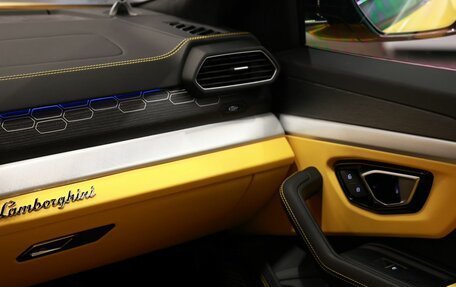 Lamborghini Urus I, 2021 год, 21 990 000 рублей, 34 фотография