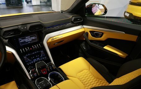 Lamborghini Urus I, 2021 год, 21 990 000 рублей, 33 фотография