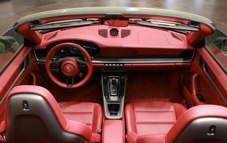Porsche 911, 2024 год, 22 000 000 рублей, 28 фотография