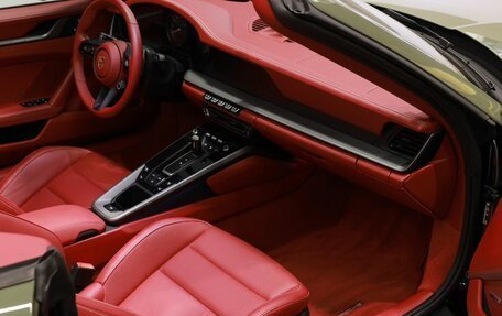 Porsche 911, 2024 год, 22 000 000 рублей, 33 фотография