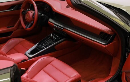 Porsche 911, 2024 год, 22 000 000 рублей, 34 фотография