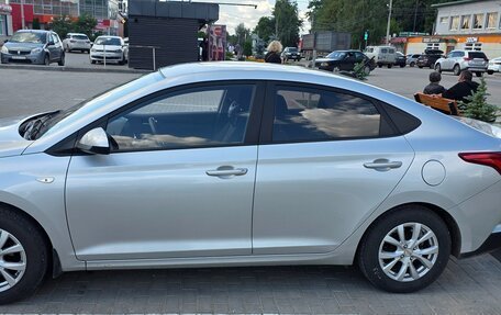 Hyundai Solaris II рестайлинг, 2020 год, 1 750 000 рублей, 3 фотография