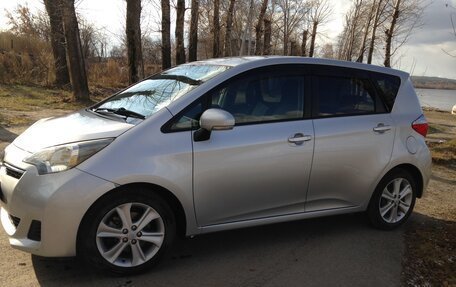 Toyota Ractis II, 2011 год, 900 000 рублей, 5 фотография