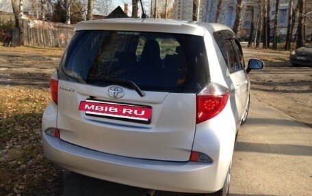Toyota Ractis II, 2011 год, 900 000 рублей, 4 фотография