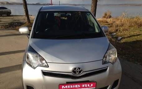 Toyota Ractis II, 2011 год, 900 000 рублей, 2 фотография