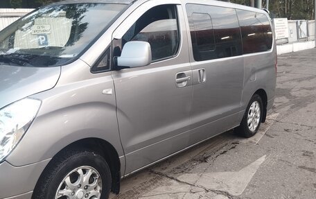 Hyundai Grand Starex Grand Starex I рестайлинг 2, 2011 год, 1 100 000 рублей, 2 фотография