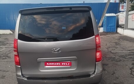 Hyundai Grand Starex Grand Starex I рестайлинг 2, 2011 год, 1 100 000 рублей, 3 фотография