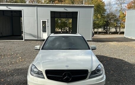 Mercedes-Benz C-Класс, 2011 год, 1 850 000 рублей, 1 фотография