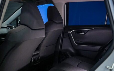 Toyota RAV4, 2021 год, 3 450 000 рублей, 14 фотография