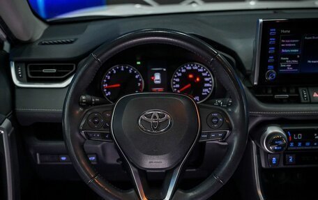 Toyota RAV4, 2021 год, 3 450 000 рублей, 27 фотография