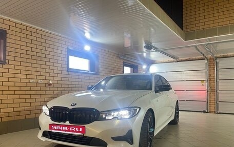 BMW 3 серия, 2019 год, 3 085 000 рублей, 3 фотография