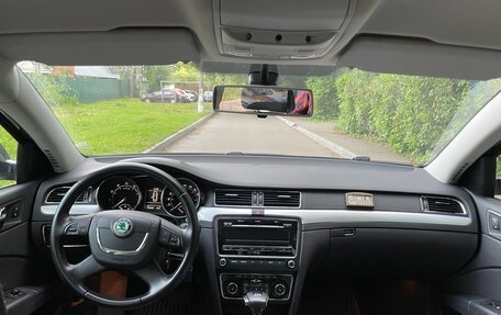 Skoda Superb III рестайлинг, 2011 год, 1 299 000 рублей, 10 фотография