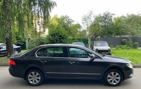 Skoda Superb III рестайлинг, 2011 год, 1 299 000 рублей, 4 фотография