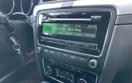 Skoda Superb III рестайлинг, 2011 год, 1 299 000 рублей, 19 фотография