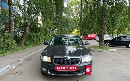 Skoda Superb III рестайлинг, 2011 год, 1 299 000 рублей, 2 фотография