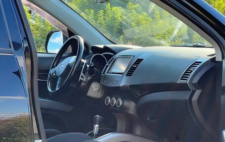 Mitsubishi Outlander III рестайлинг 3, 2008 год, 980 000 рублей, 13 фотография