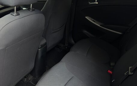 Hyundai Solaris II рестайлинг, 2011 год, 720 000 рублей, 15 фотография