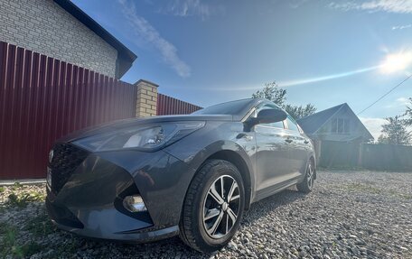 Hyundai Solaris II рестайлинг, 2021 год, 1 450 000 рублей, 3 фотография