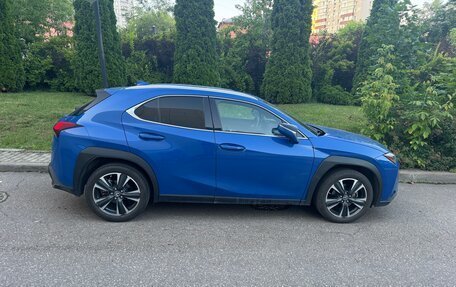 Lexus UX I, 2021 год, 2 750 000 рублей, 2 фотография