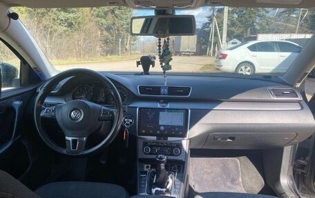 Volkswagen Passat B7, 2011 год, 655 000 рублей, 7 фотография